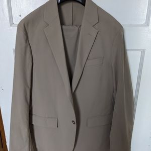 Beige AIRism Cotton blend suit by Uniqlo